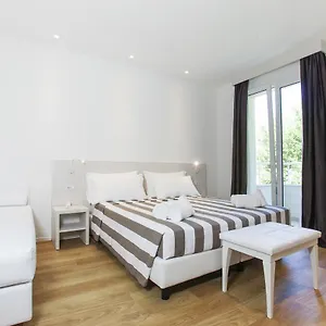 https://hotel-houston-suites.emilia-romagnahotels.net